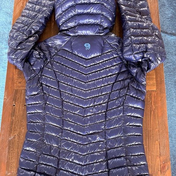 XS Mountain hardware 800 fill down hooded jacket - Picture 5 of 5